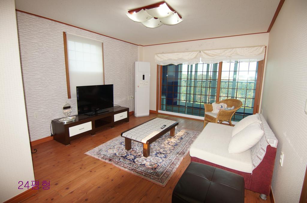 Yerae Pension Seogwipo Rum bild